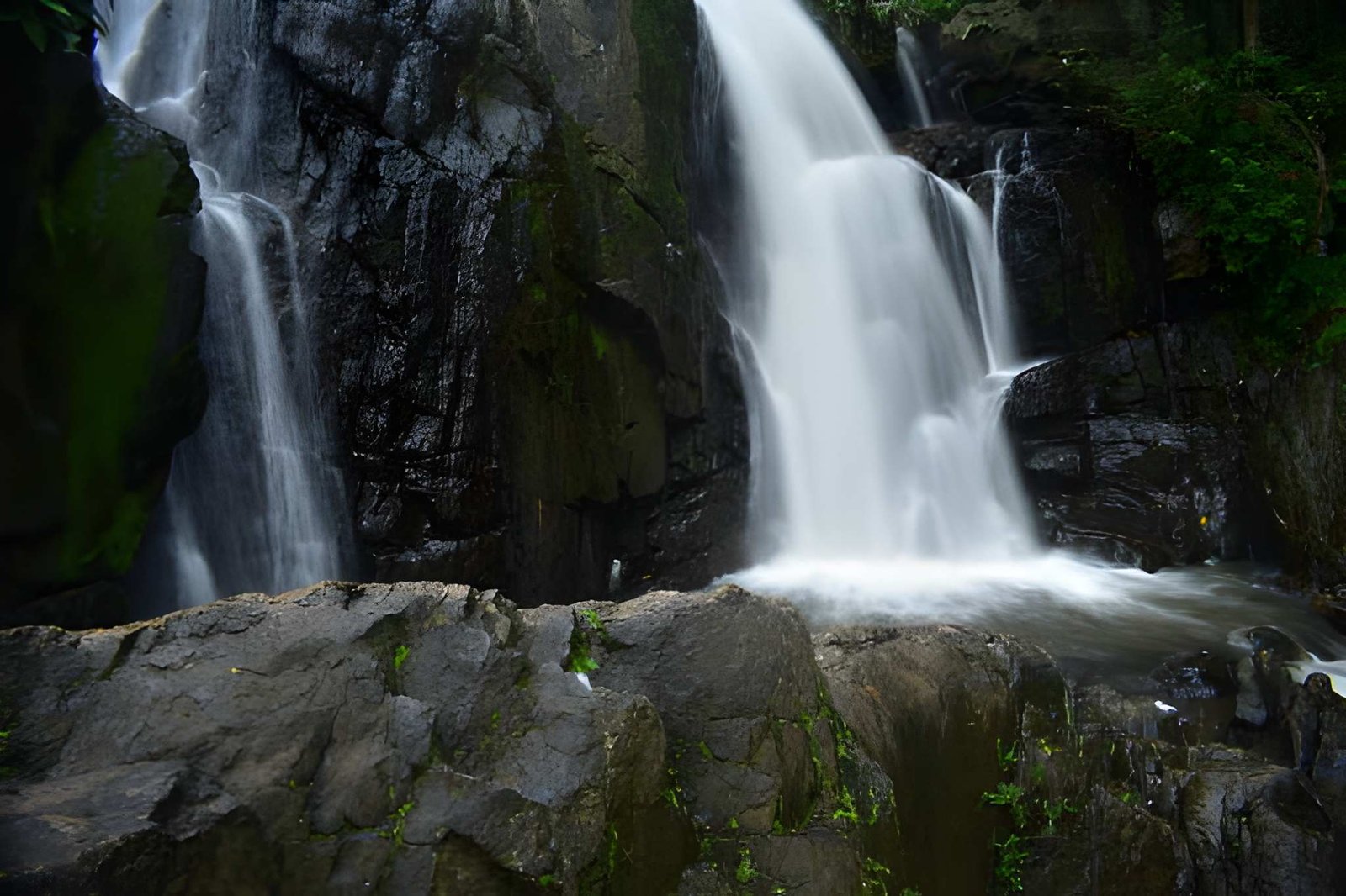Olgilai Waterfalls Day Trip